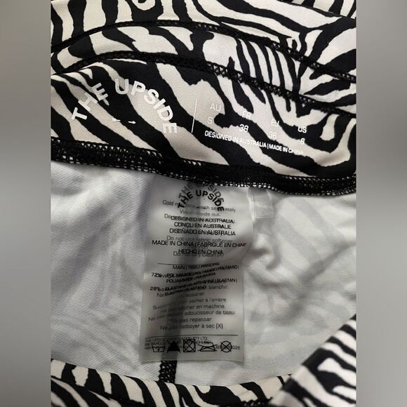 The Upside Zebra Print Biker Shorts Size 6 - Picture 4 of 4